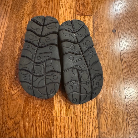 Nike Kids Black and White Sandals Size 7 - Picture 7 of 8